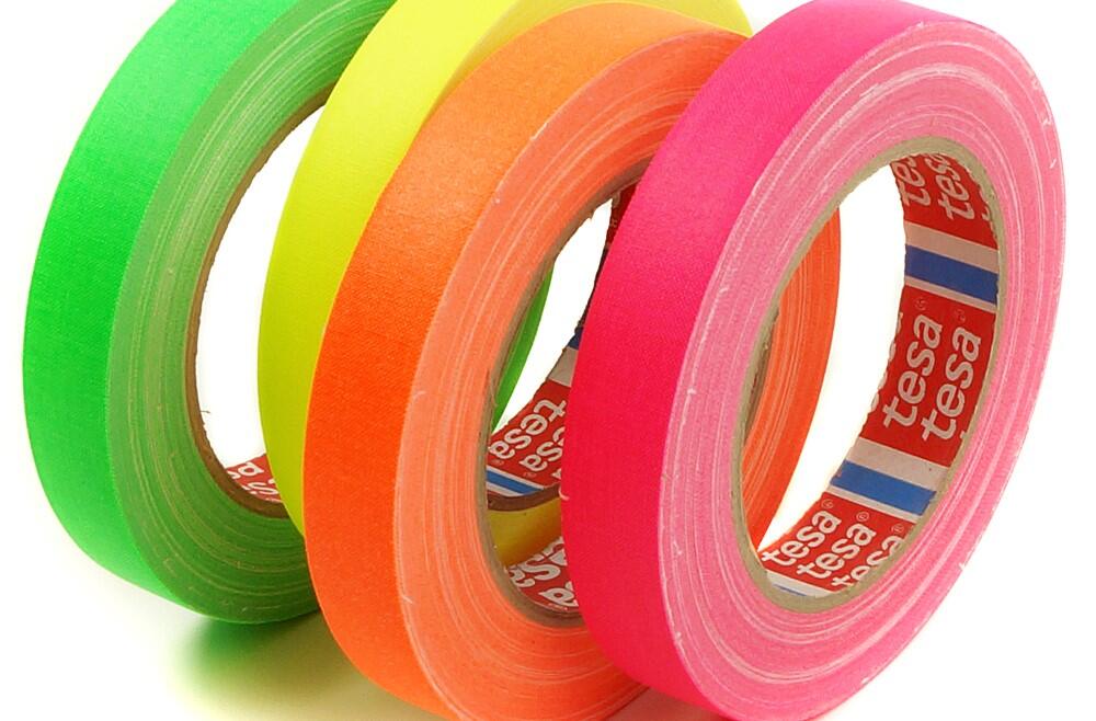 LTB leverer AV-produkter fra de mest anerkjente produsenter verden over. Vi løser både de store og de små utfordringene, alt fra enkle LED-skjermer til komplette AV-installasjoner for hotell eller konferansesentre.